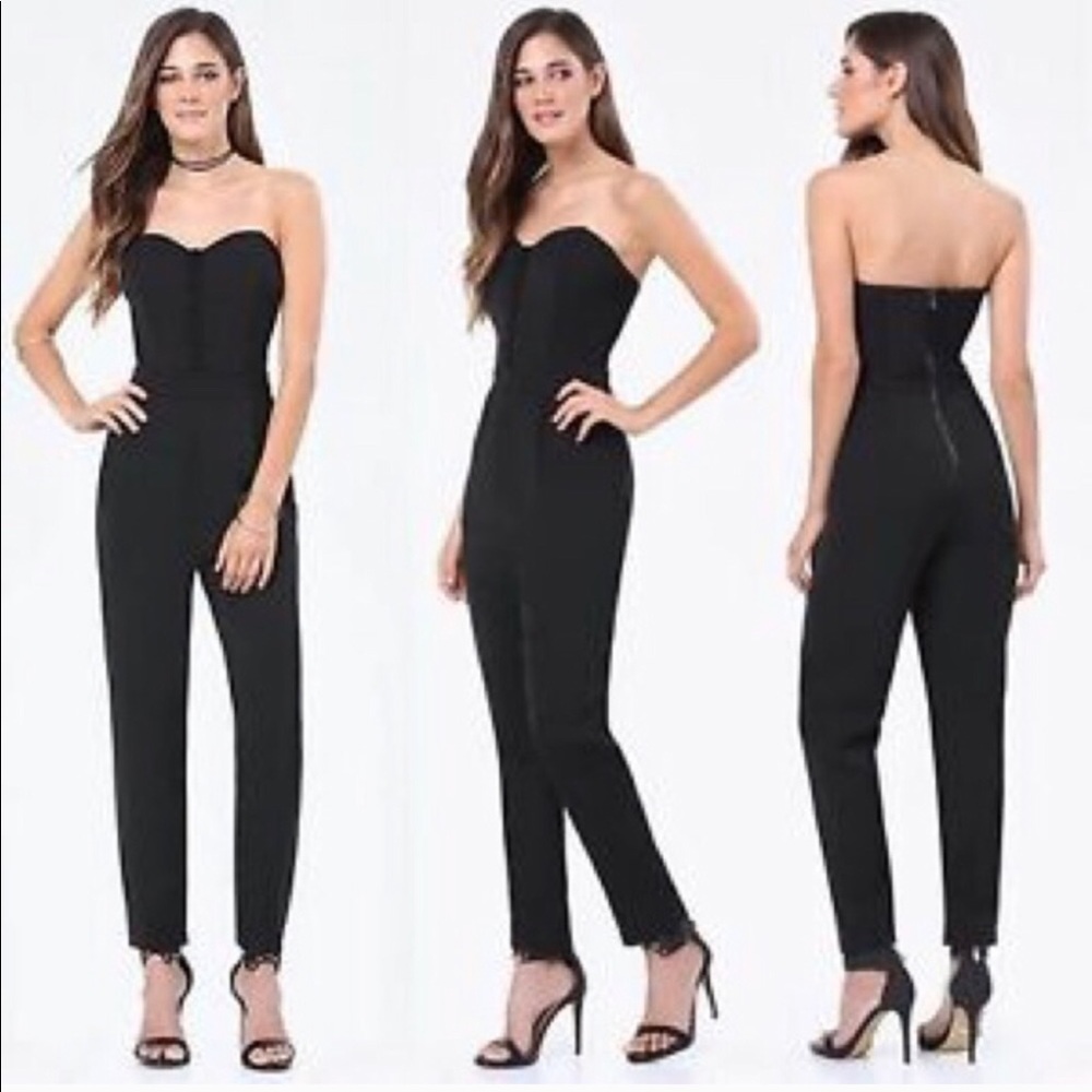 ❤️Gorgeous Bebe jumpsuit😍